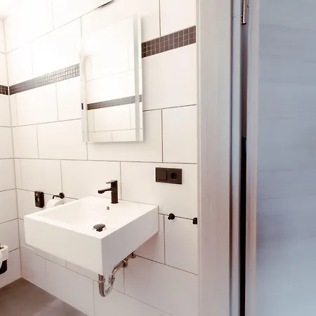 Restaurant Und Alberthafen 3* דרזדן