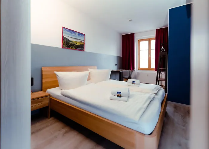 Restaurant Und Alberthafen Πανσιόν Δρέσδη